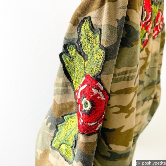 Fashion Nova s camouflage woman’s utitlity tie waist jacket long sleeve - Picture 7 of 17